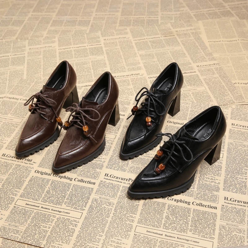 Scarpe da Donna Retrò con Cint - Pump Heel Block recensione e prezzo